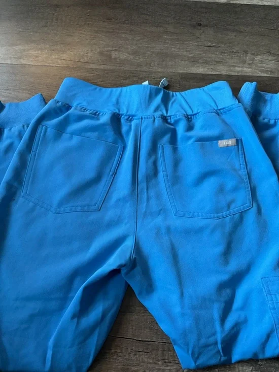 FIGS Scrub Pants in Bright Blue - Picture 8 of 9